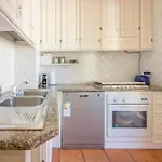 Guesthost - Square W Parking *