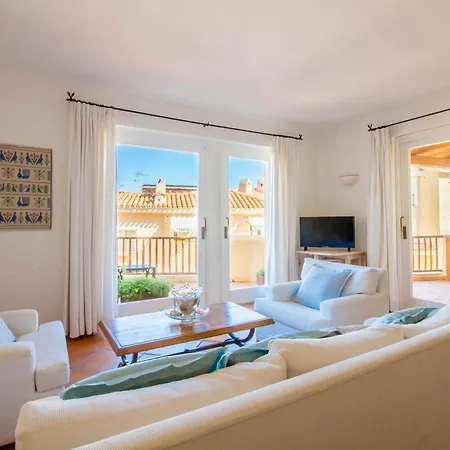 Guesthost - Square W Parking * Porto Cervo