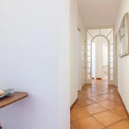 Апартаменти Luxury In Square With Parking Порто-Черво