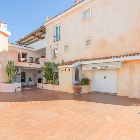 Guesthost - Square W Parking Appartement