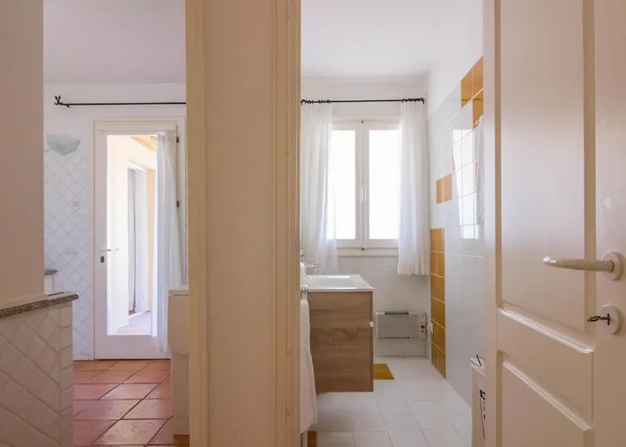 Guesthost - Square W Parking Appartement